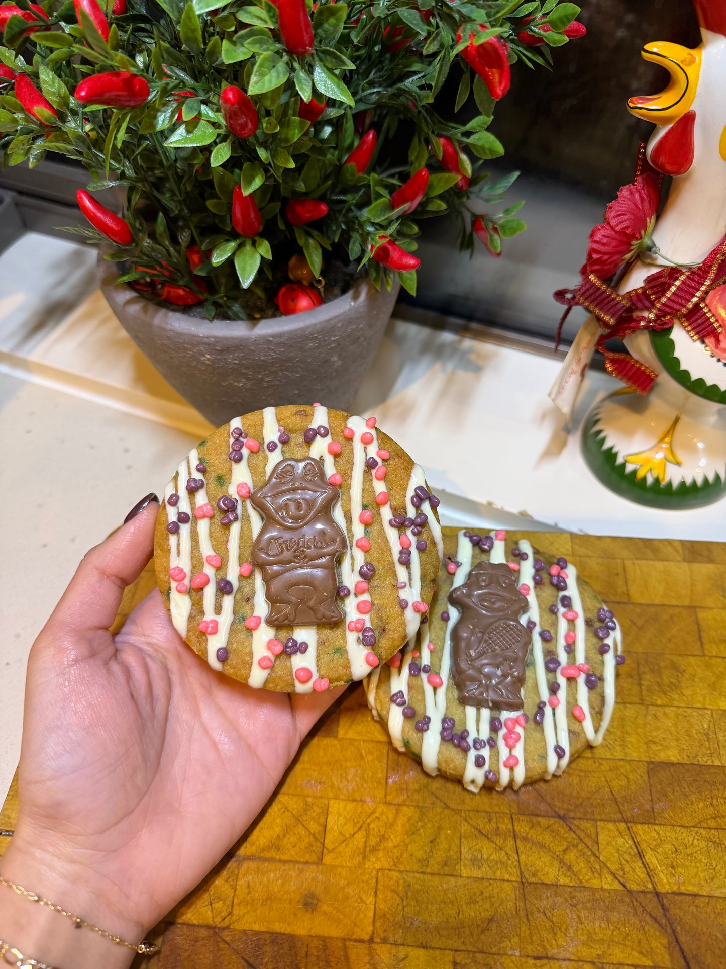 Build Your Own (6 cookies)